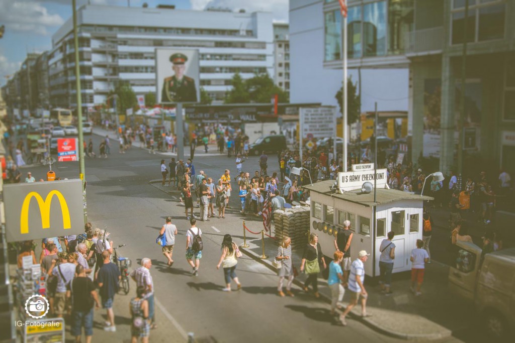 Berlin-Fotolocation-Checkpoint-Charlie-1