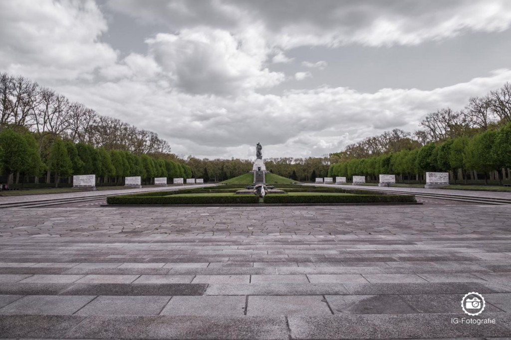 Sowjetisches-Ehrenmal-Treptow